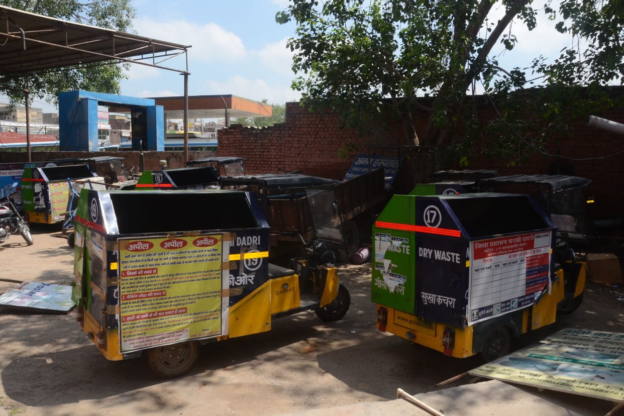 E rickwhaws will pick up trash from the narrow streets