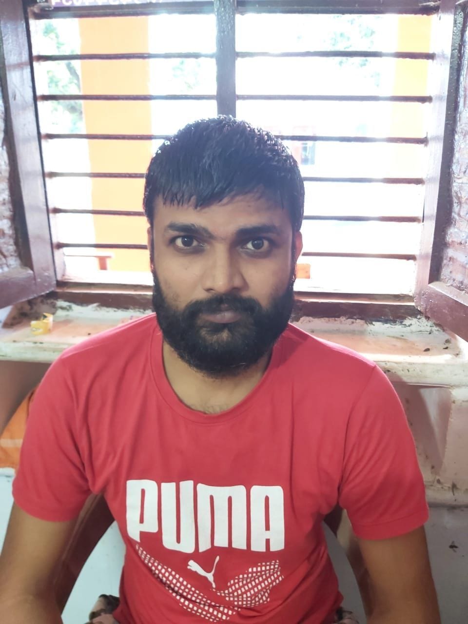 Youth threatened CM on dial 112