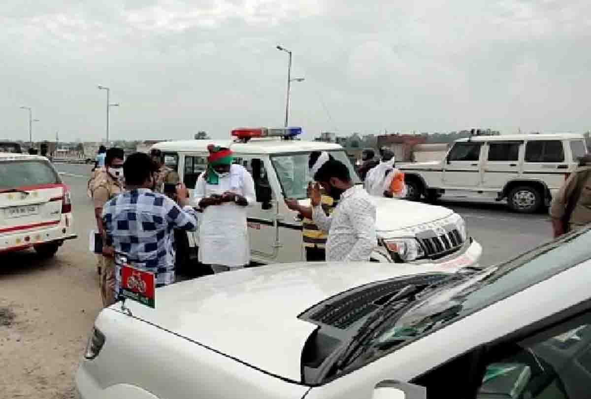 Police stopped Sanjit's family going to meet Akhilesh Yadav