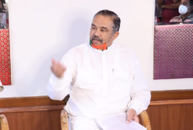 Former Union Minister demands CBI investigation in scholarship scam