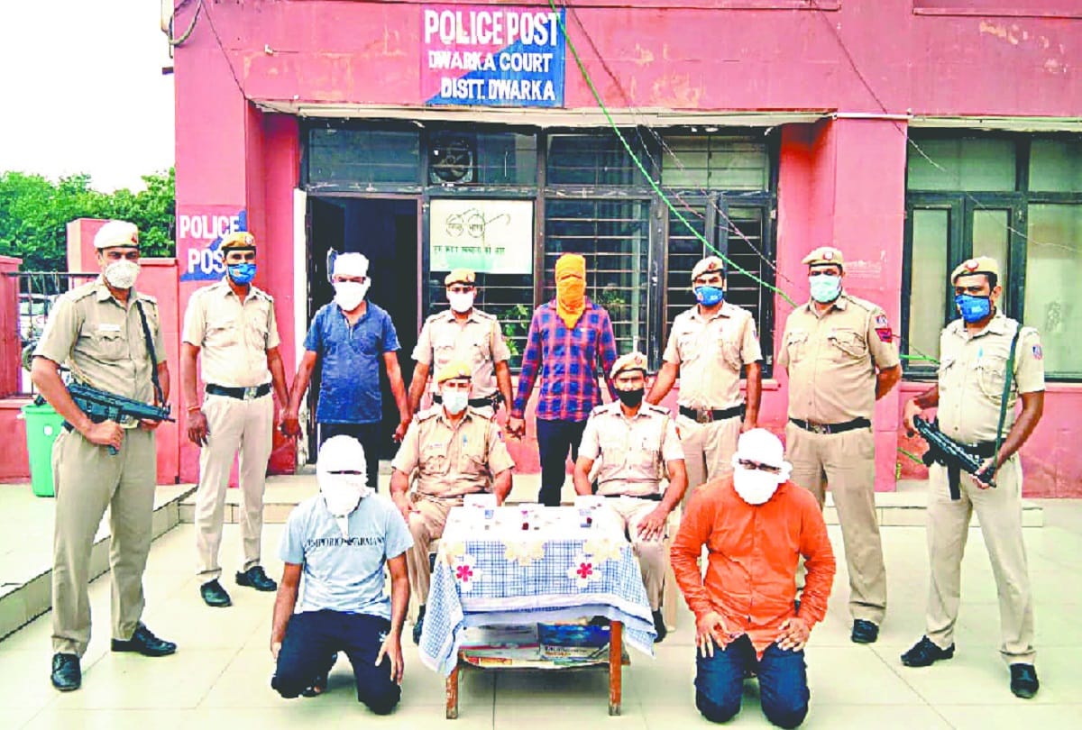 gang busted in Mandoli jail, five arrested including head warder