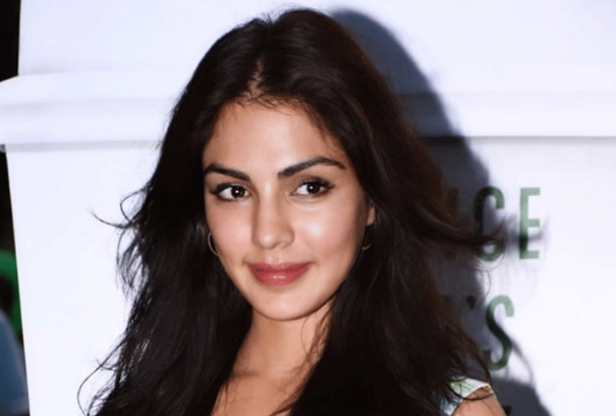 Rhea Chakraborty shares monochrome picture in bralette