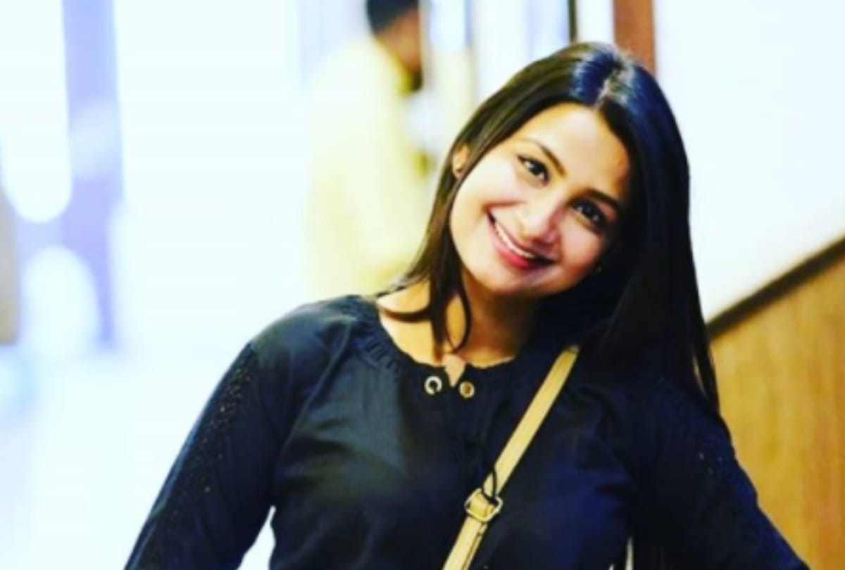 indian idol fame singer renu nagar admit in hospital after her lover commited suicide