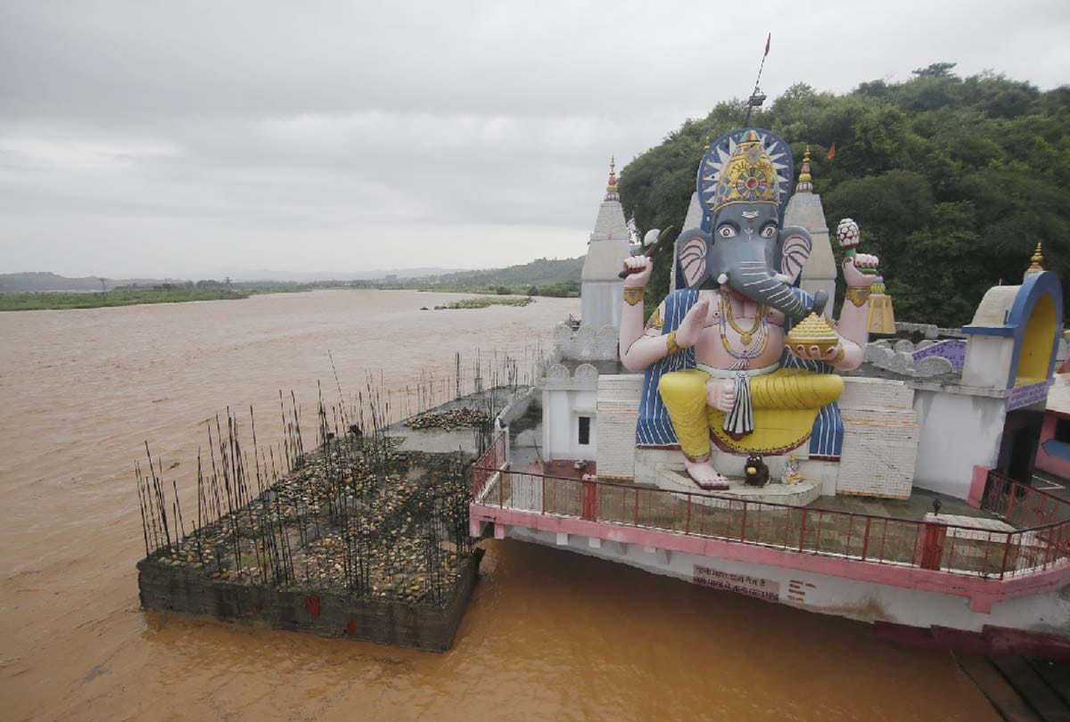 weather today, Alert has been declared in Jammu and Kashmir due to heavy rain