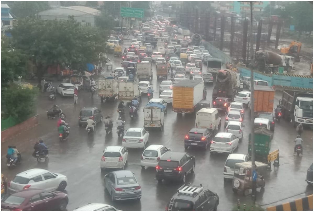 weather forecast monsoon rain in delhi ncr ghaziabad noida water logging traffic jam