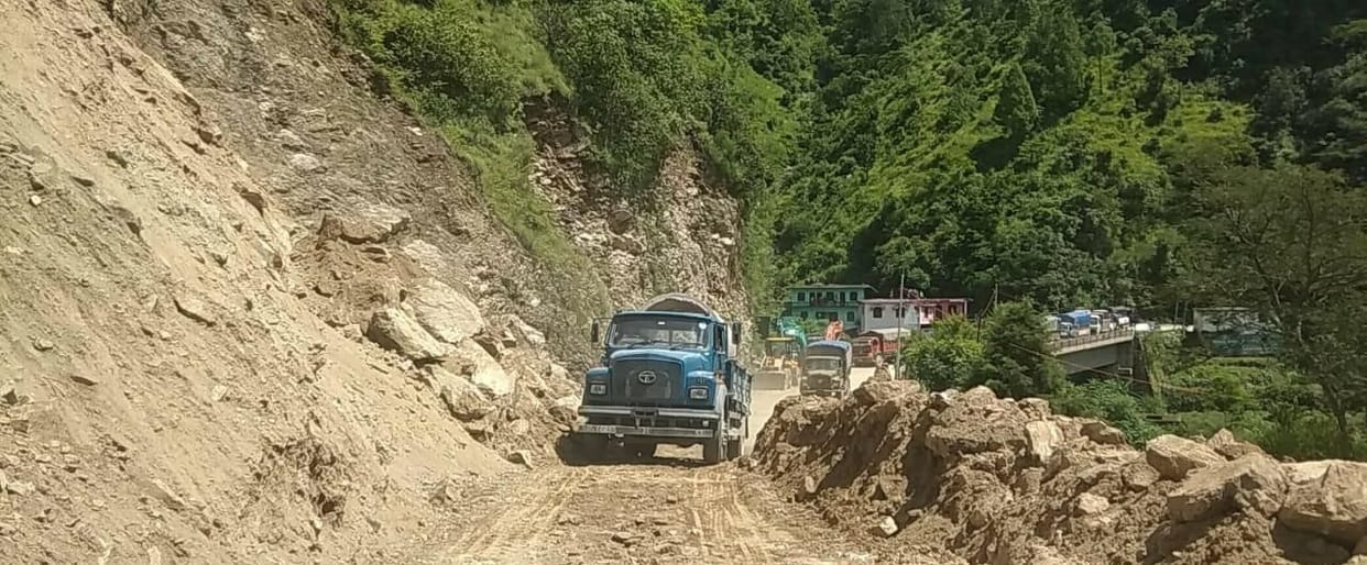 Badrinath Highway opens after 25 hours in Pursari
