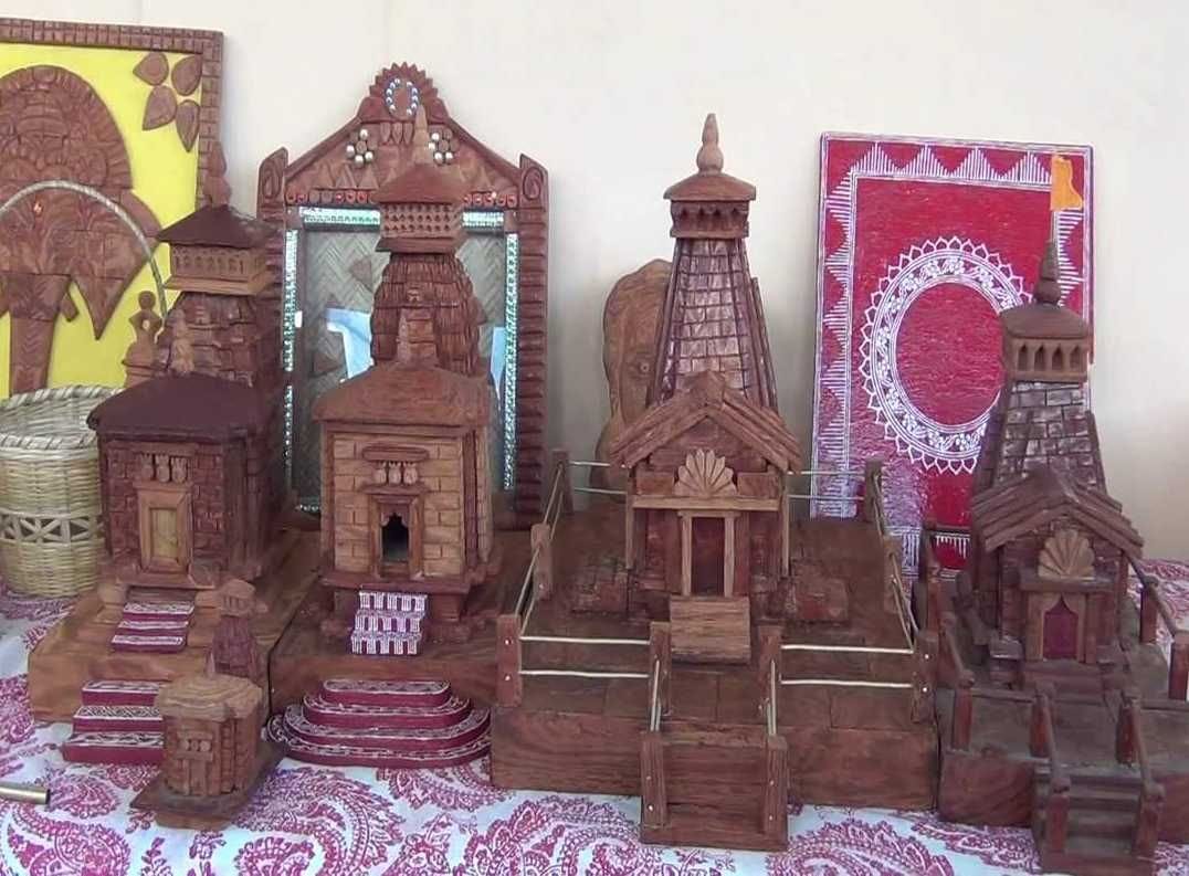 Art teacher Dr. Dafouti opened the doors to employment