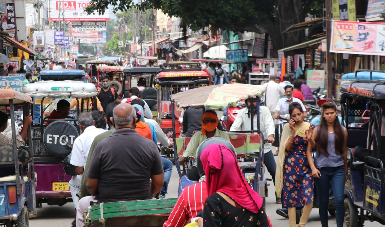 Crowd in the market again, jammed