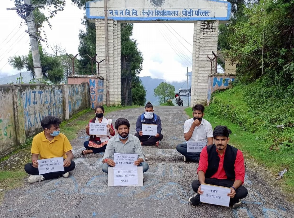 NSUUI came out against the NEET exam in pauri