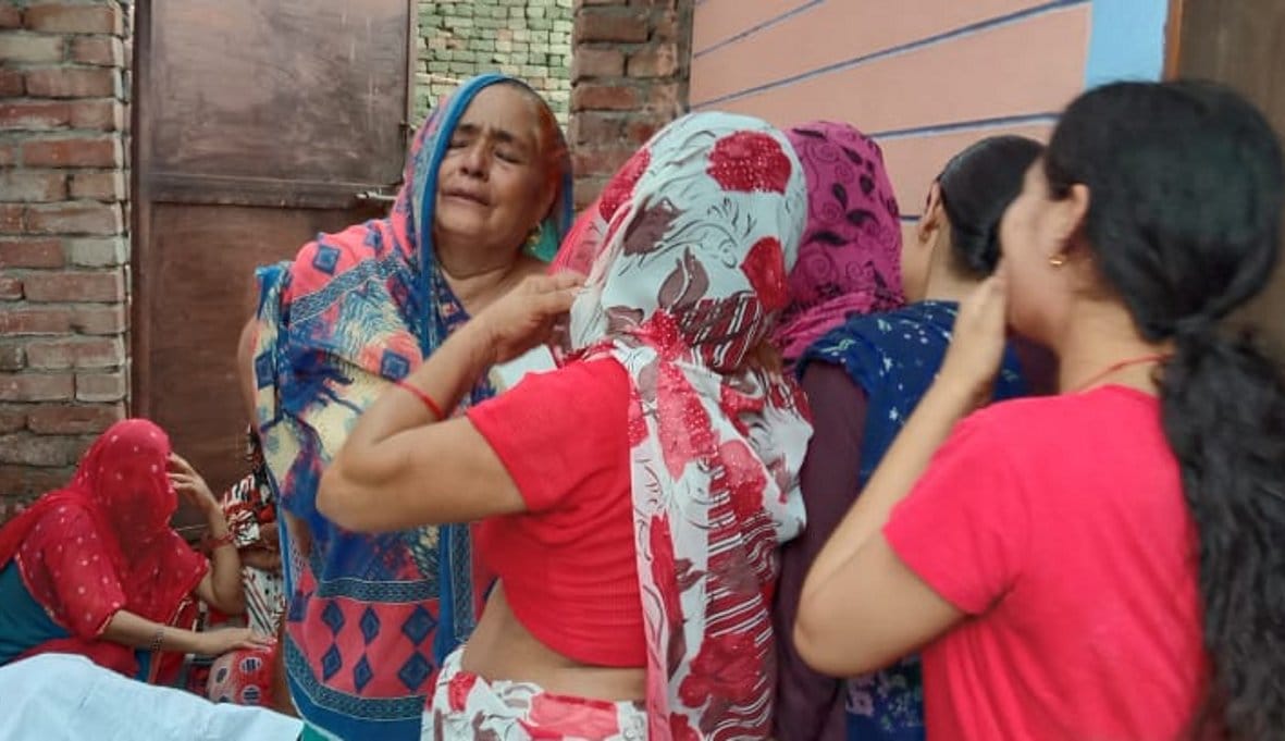 Ambulance did not reach, farmer succumbed to fever