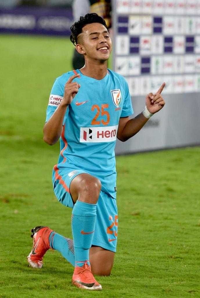 Rohit Danu, footballer of Bageshwar, achieved high status