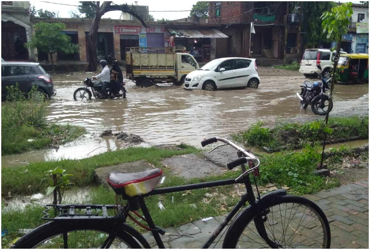 weather forecast monsoon rain in delhi ncr ghaziabad noida water logging traffic jam