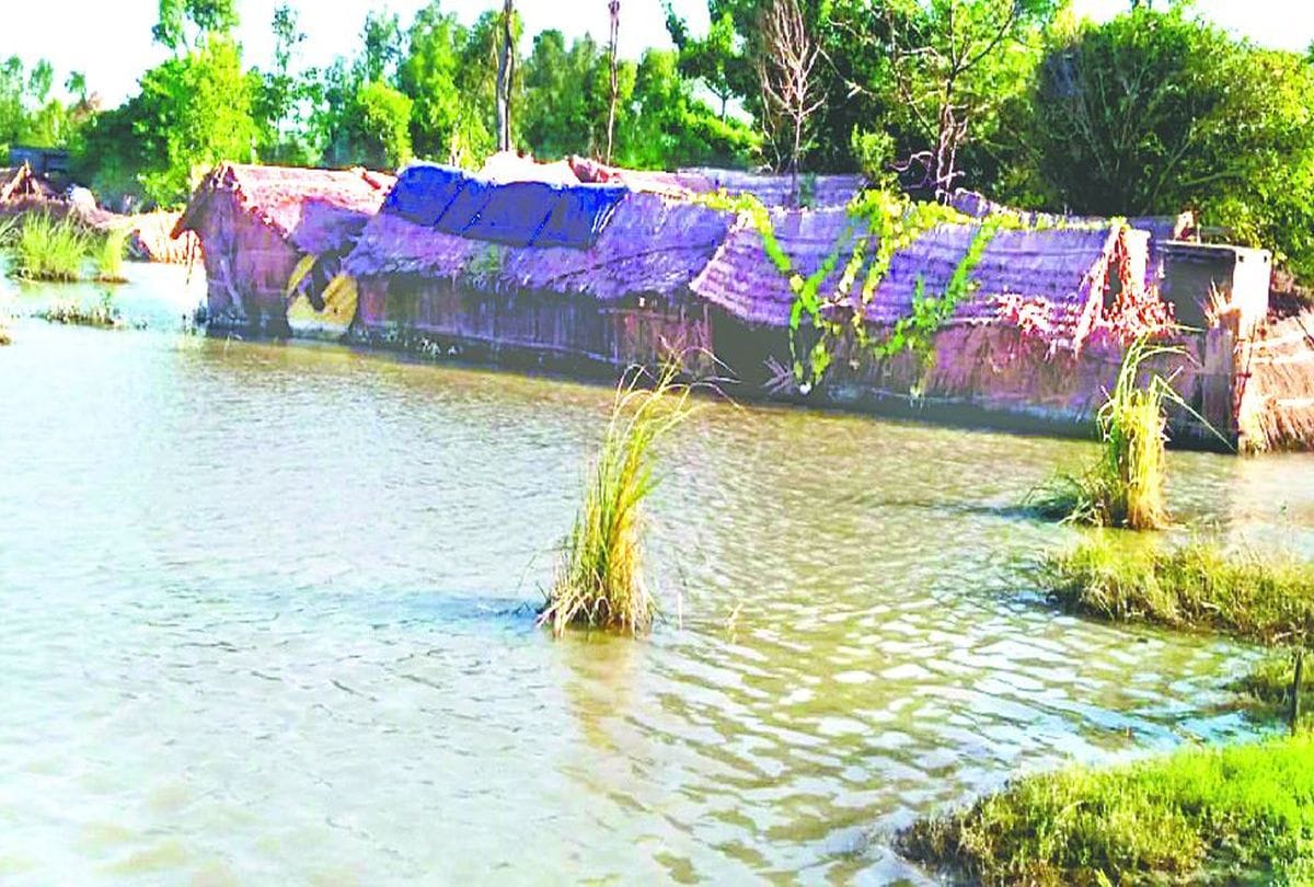 Ganga River Water Cut Roads Of Villages