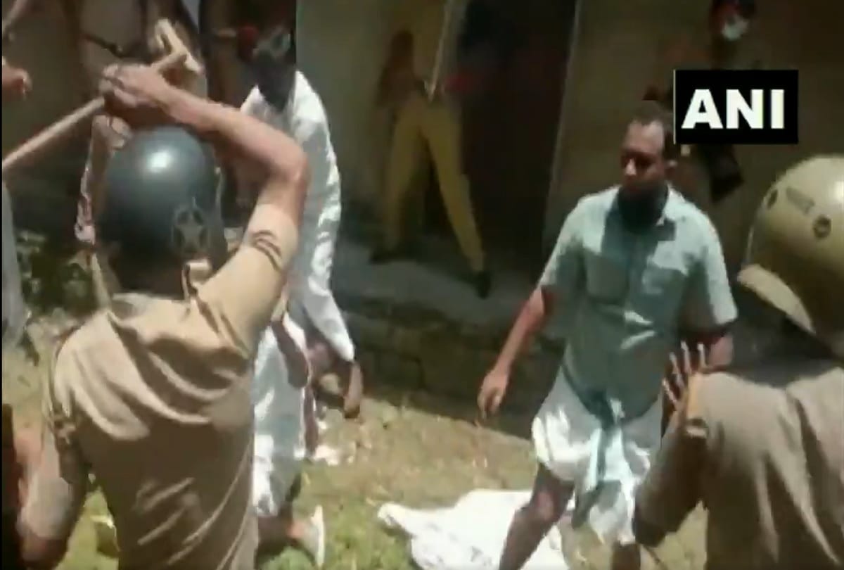 Gold smuggling case Kerala police cane charged on youth congress workers protesting against chief minister p vijayan