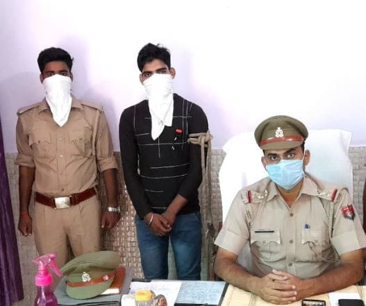 Hathras: Arrested in house, accused of robbery arrested