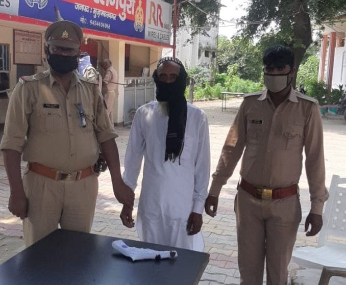 Ratanpuri: Police caught crook in encounter