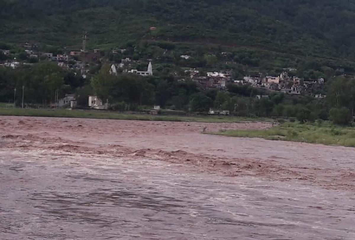 Loss of crores of roads due to rain floods and landslides in Jammu division