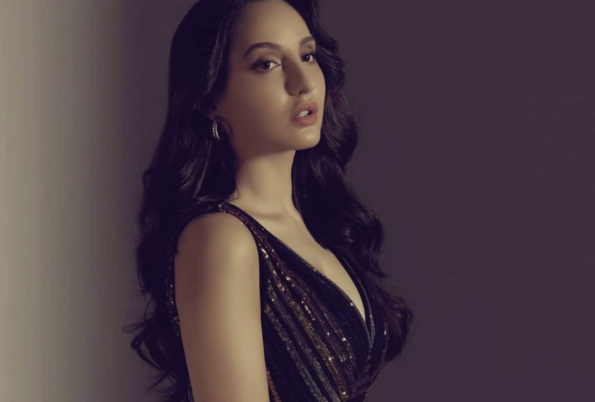 nora fatehi in legcut dress at vimal elaichi filmfare awards 2021 in hindi