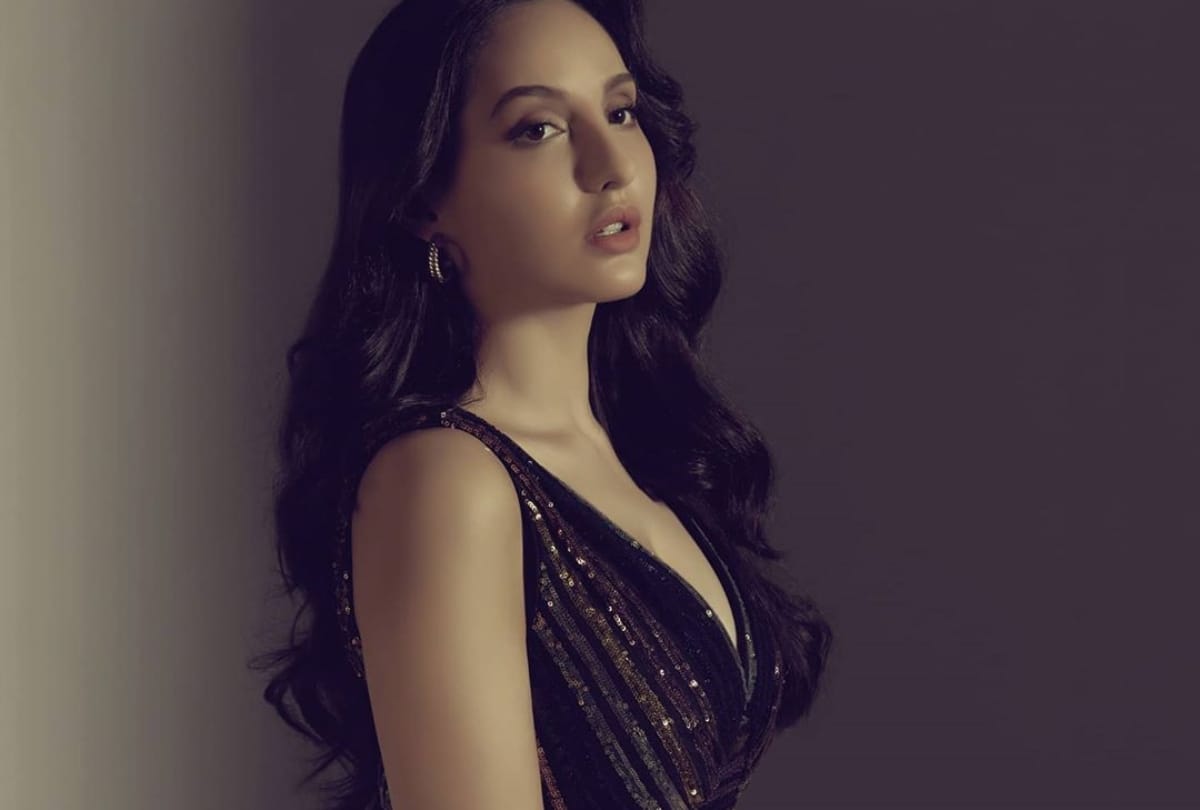 nora fatehi stylish glamorous photos hd latest nora fatehi in her new shimmery attire