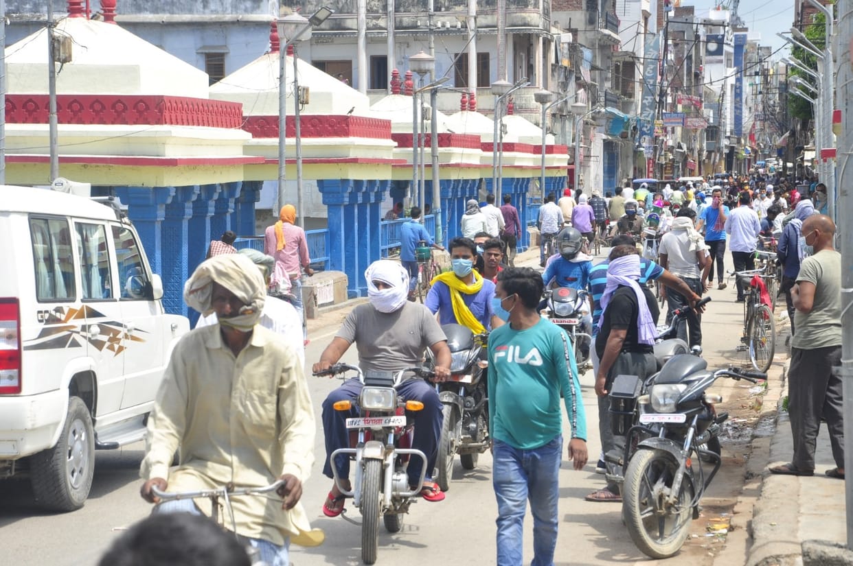 No effect of weekly close people wandering regardless