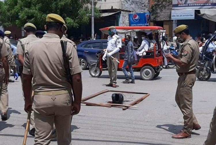 वाराणसी में दिनदहाड़े दो लोगों की गोली मारकर हत्या के दौरान का दृश्य, तस्वीरों में देखें डरावने