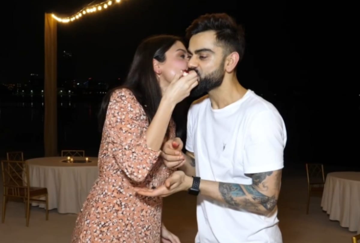 Anushka Sharma and Virat Kohli cut cake as celebrate pregnancy news with RCB