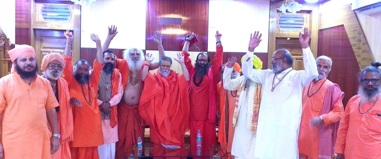 Arrangements for Kumbh Mela on the lines of Prayagraj should be grand and divine: Shrimant Narendra Giri
