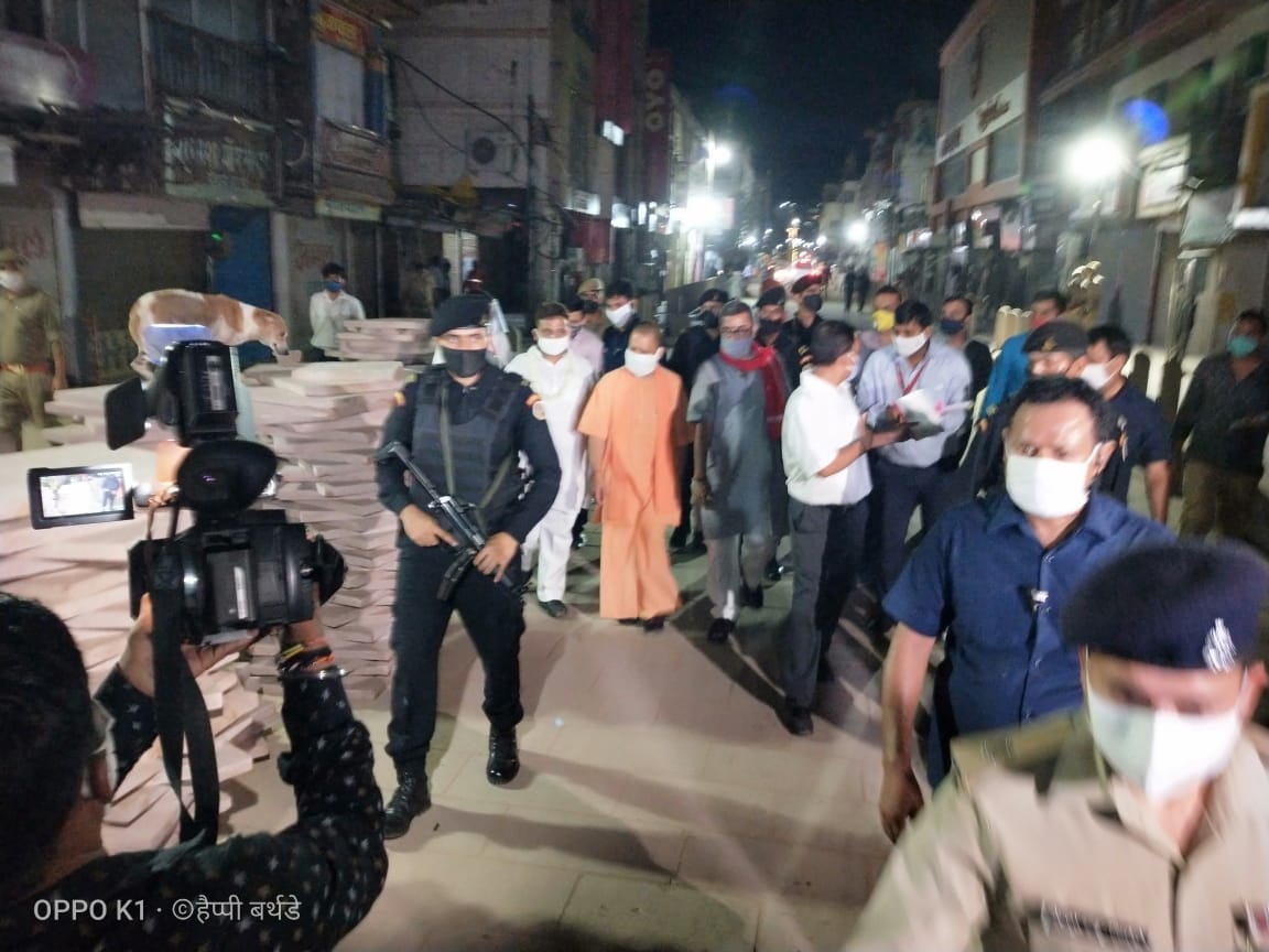 CM yogi adityanath visit varanasi review of stop coronavirus infection meeting with administration officer