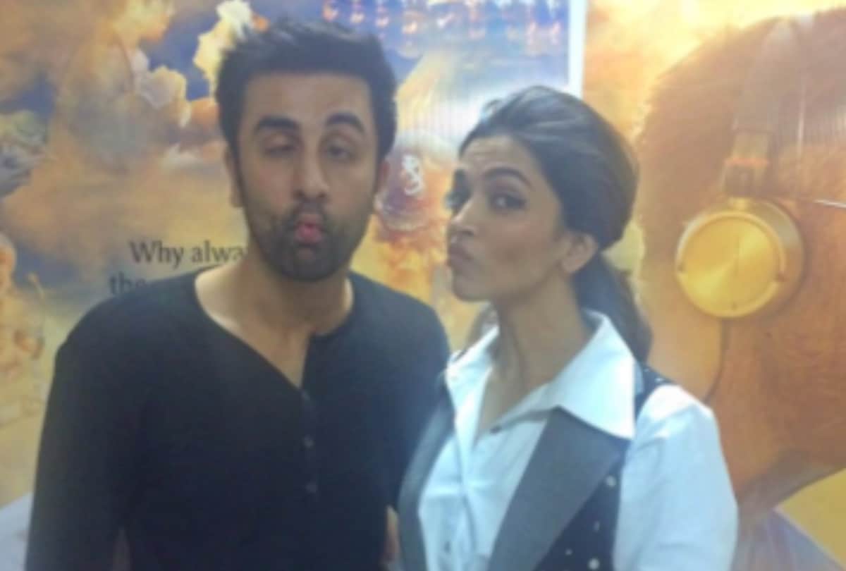 ranbir kapoor and deepika padukone throwback photo