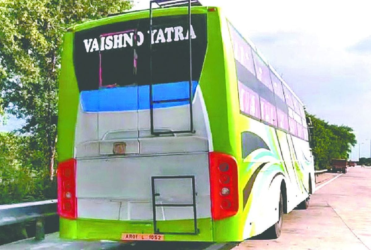 Mathura Yamuna Expressway News: Helper molests woman in the bus on Yamuna Expressway in mathura