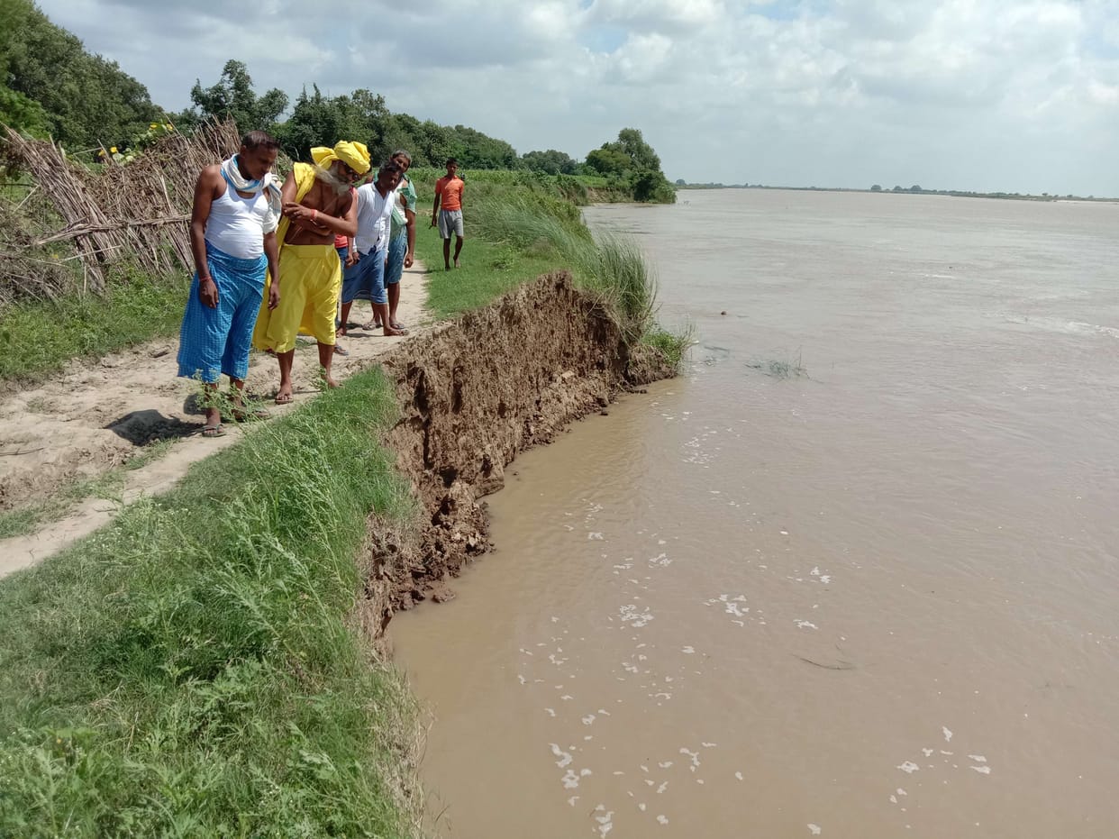 Crops destroyed along agricultural land, close to Ganges red mark