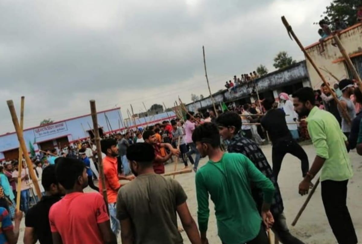 Ten people injured during clashes between two side in Kushinagar