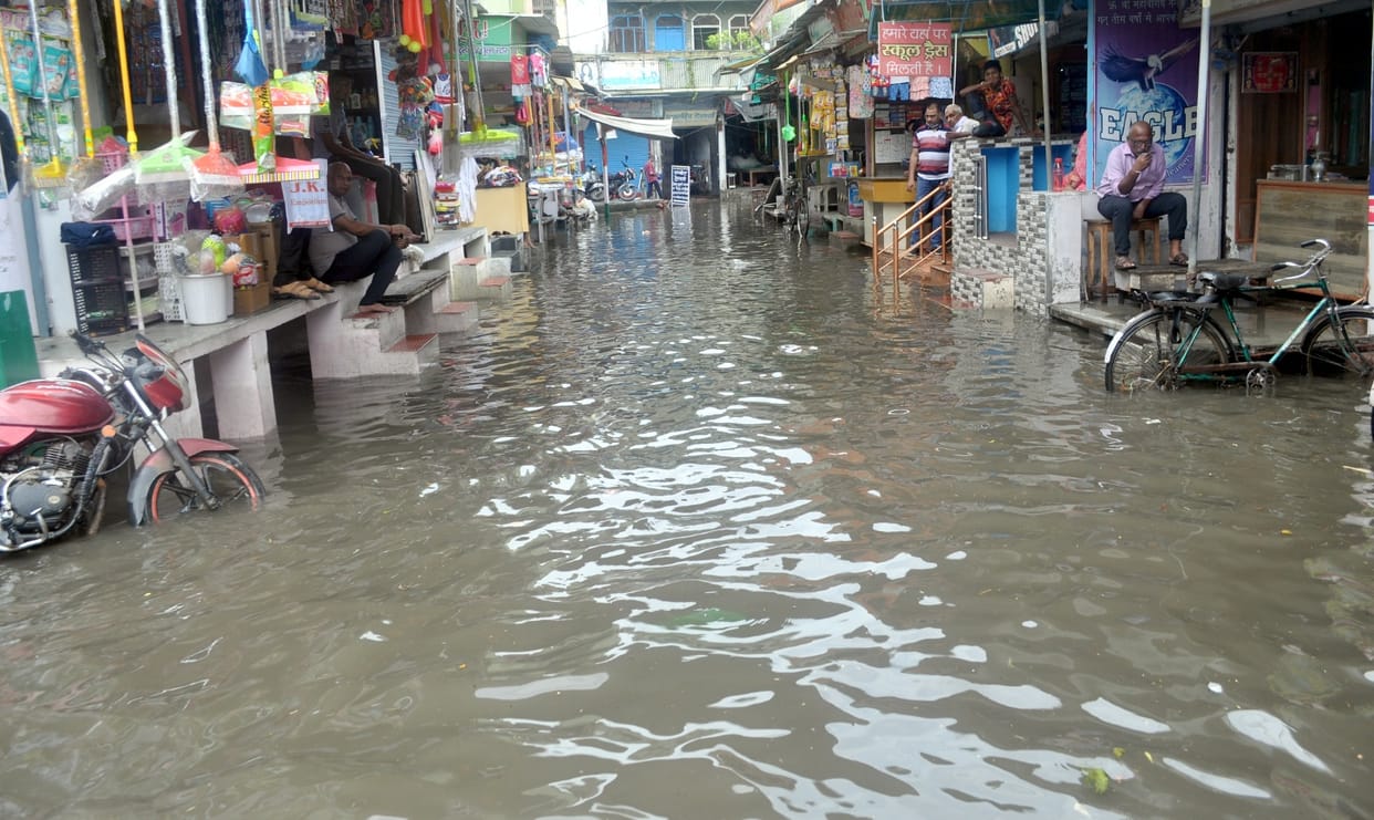 Heavy rain caused waterlogging in the city
