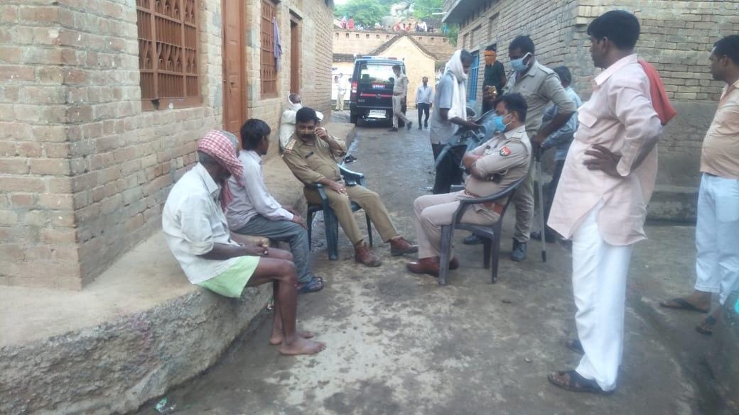 Father-in-law ran to kill son-in-law, police rescued