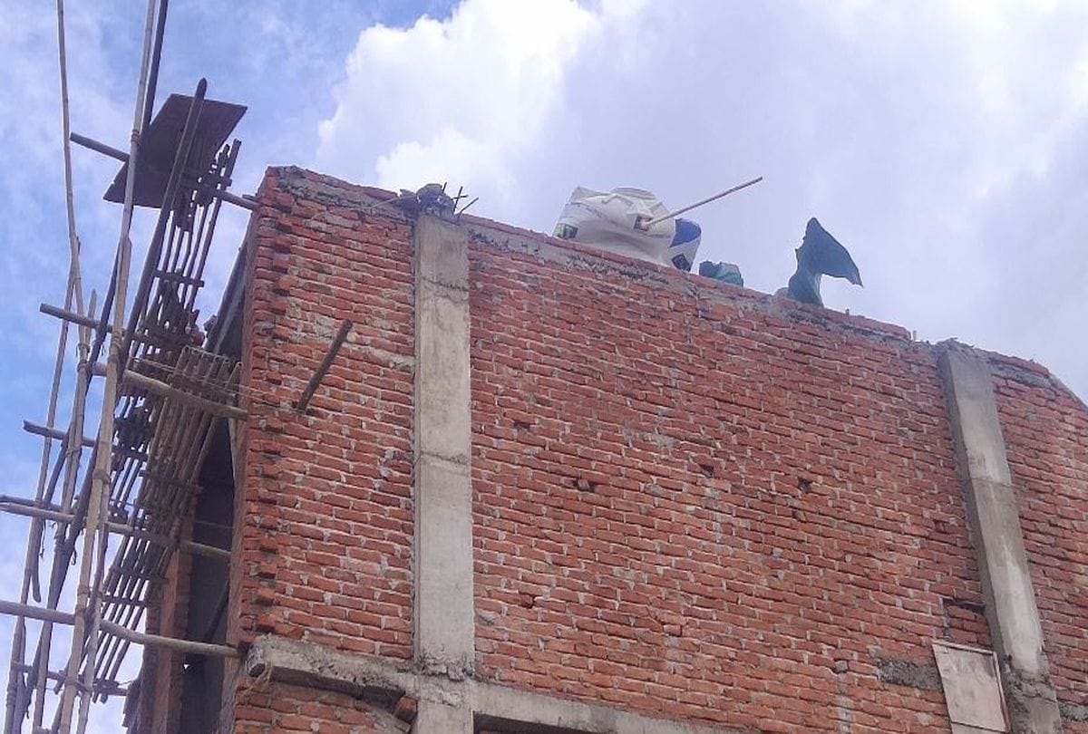 house collapse,house collapse in firozabad,vibav nagar house collapse,building collapse in firozabad