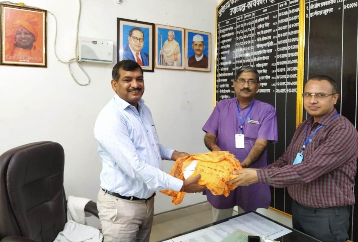 trustee of shri ram Janmabhoomi tirtha Kshetra handed over the map of ram mandir to the development authority