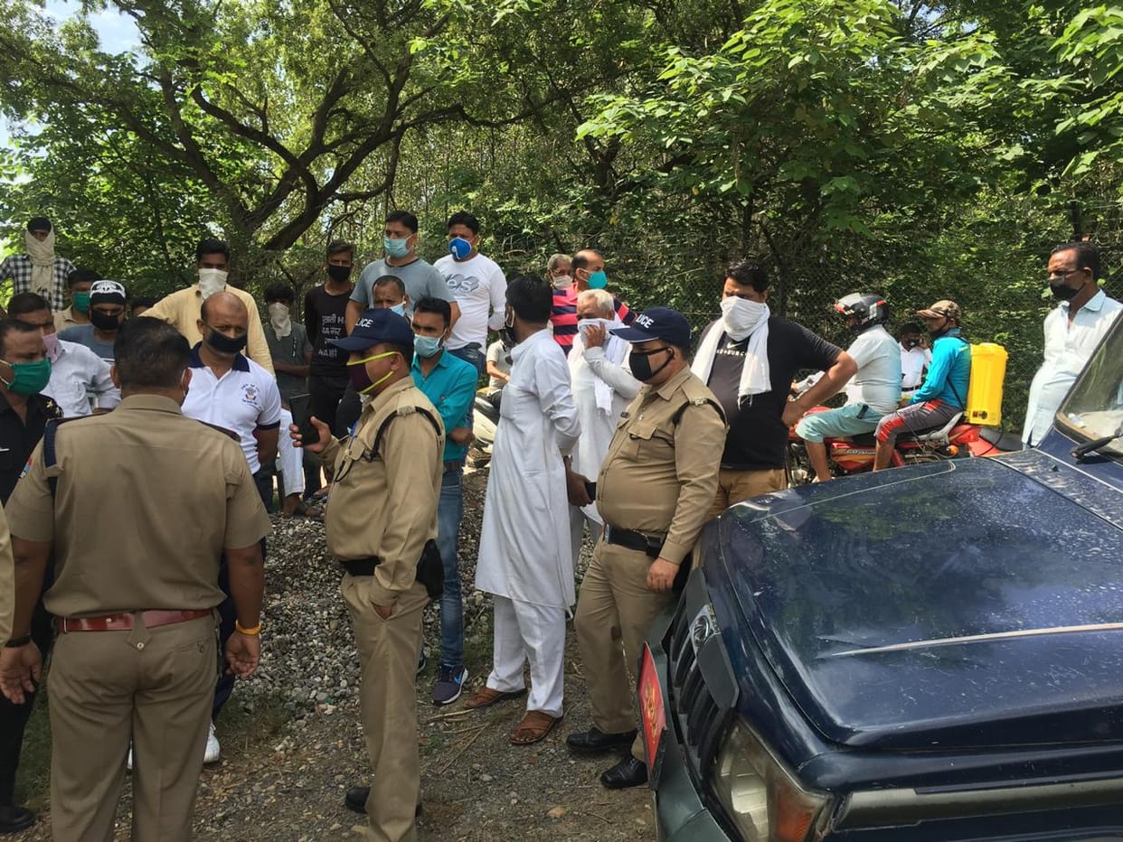 Roorkee news: Army personnel opposed road being constructed by District Panchayat