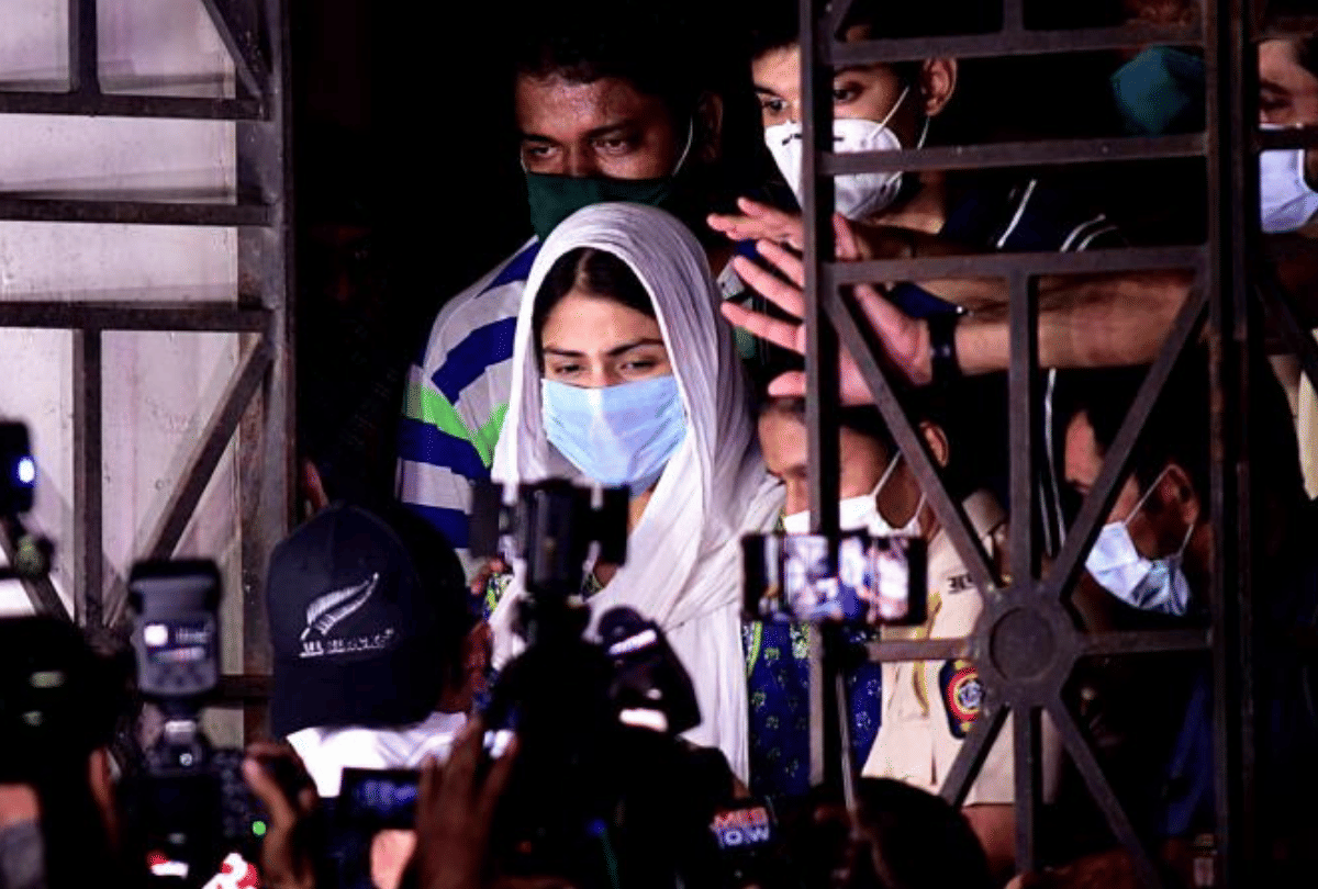 Special NDPS Court grants bail to Rhea Chakraborty brother Showik Chakraborty in a drugs case registered by Narcotics Control Bureau