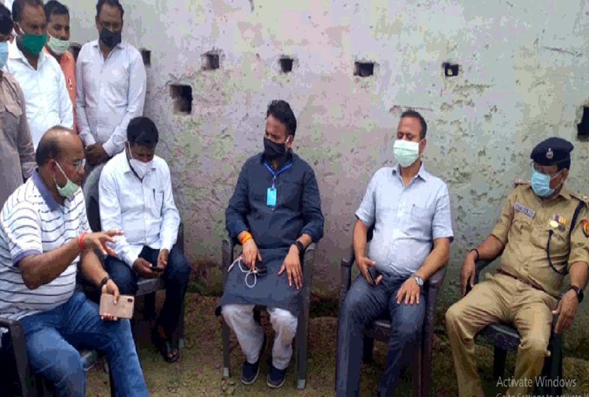 bjp mla from anoopshahar sanjay sharma sat on dharna in at gaushala for 17 hours