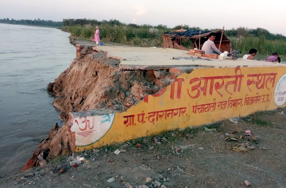 Aarti venue built on the banks of Ganga in Vidur Kuti broken