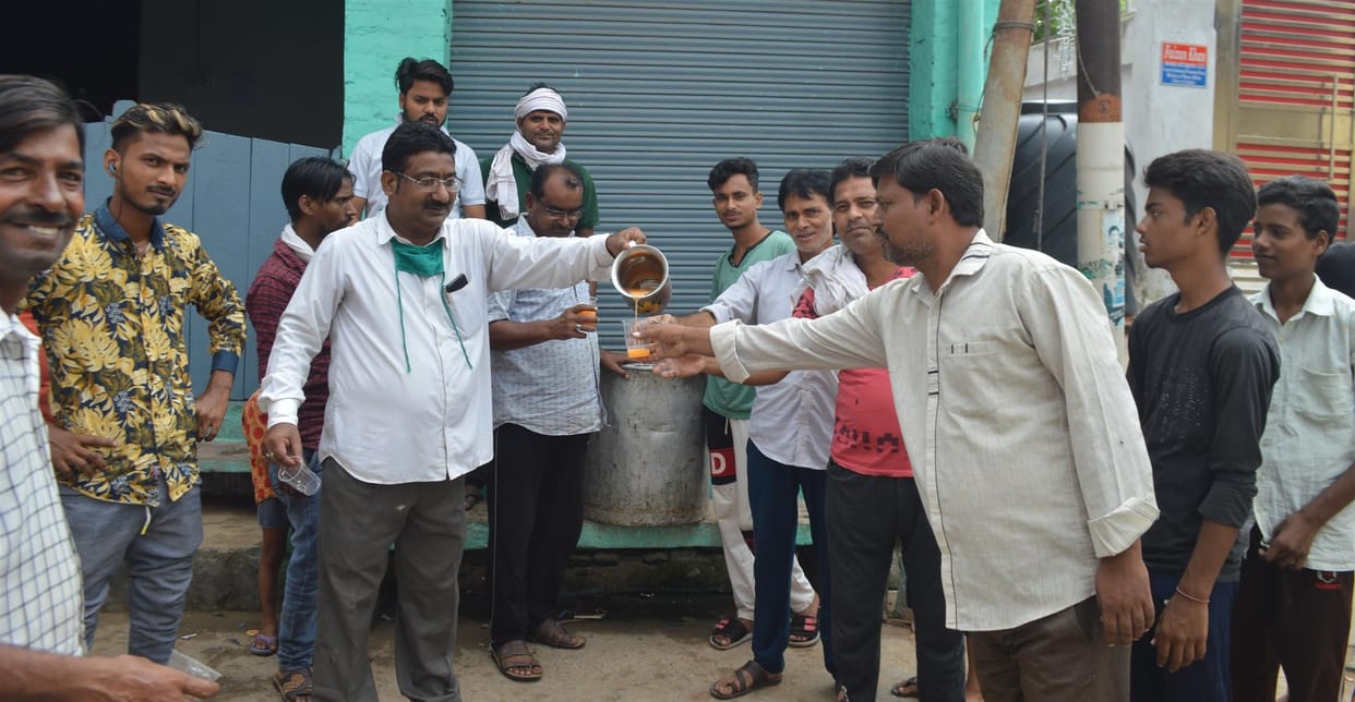 Hathras: Dua demands elimination of Corona, divided sorbet
