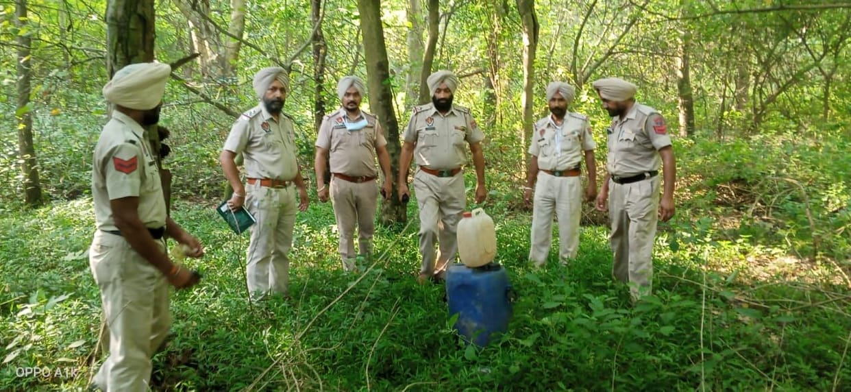 3100 kg of liquor and 430 bottles of liquor recovered