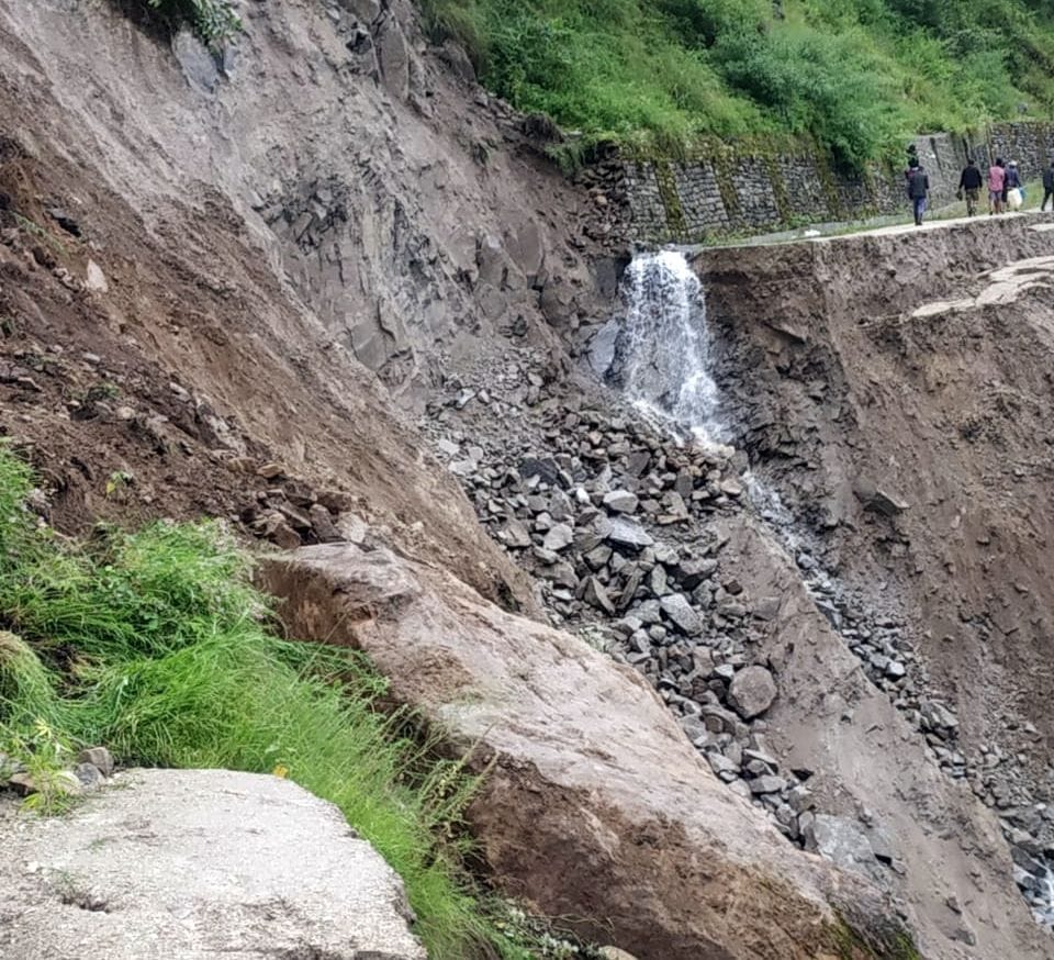 Road band in Dharchula
