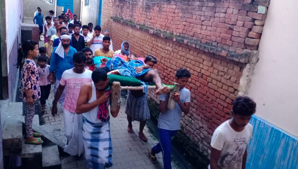 businessman jumped from roof after seeing cops who came for raid on his house foot broken family allegation on police in ghazipur