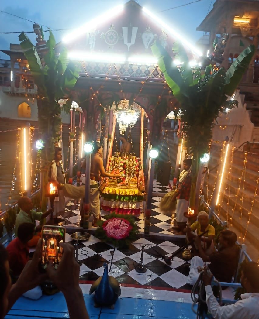 vaman, avtar, religion, rang ji tempile, vrindavan