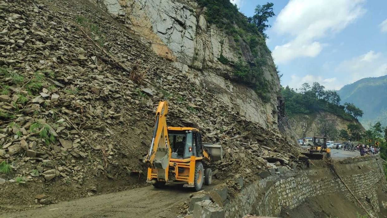 Six-hour wheels on Tanakpur-Pithoragarh national highway