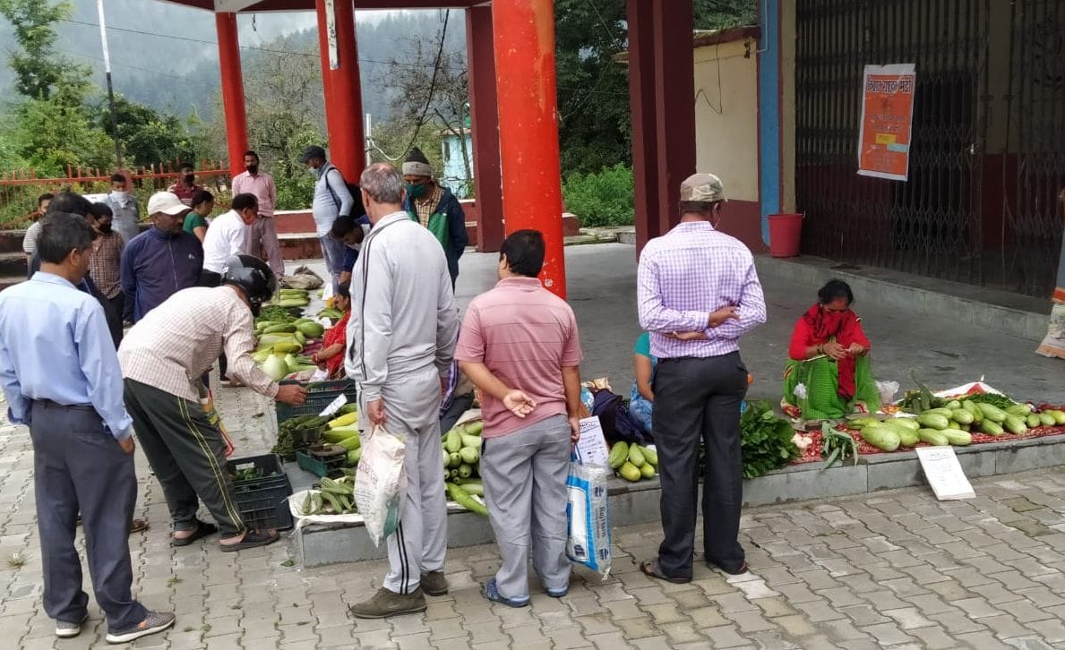 Ten quintals of vegetables sold in Kisan Grahak Mandi
