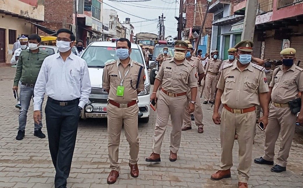 Hathras: DM, SP visited the city, took stock of the arrangements