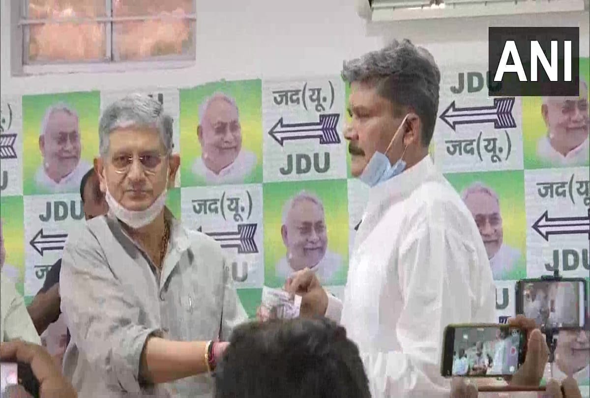 Former Bihar DGP Sunil Kumar joins jdu