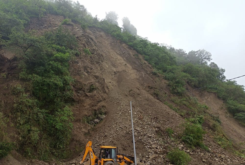 Uttarakhand Weather Update Today: Dehradun Mussoorie Road Blocked after Heavy Landslide